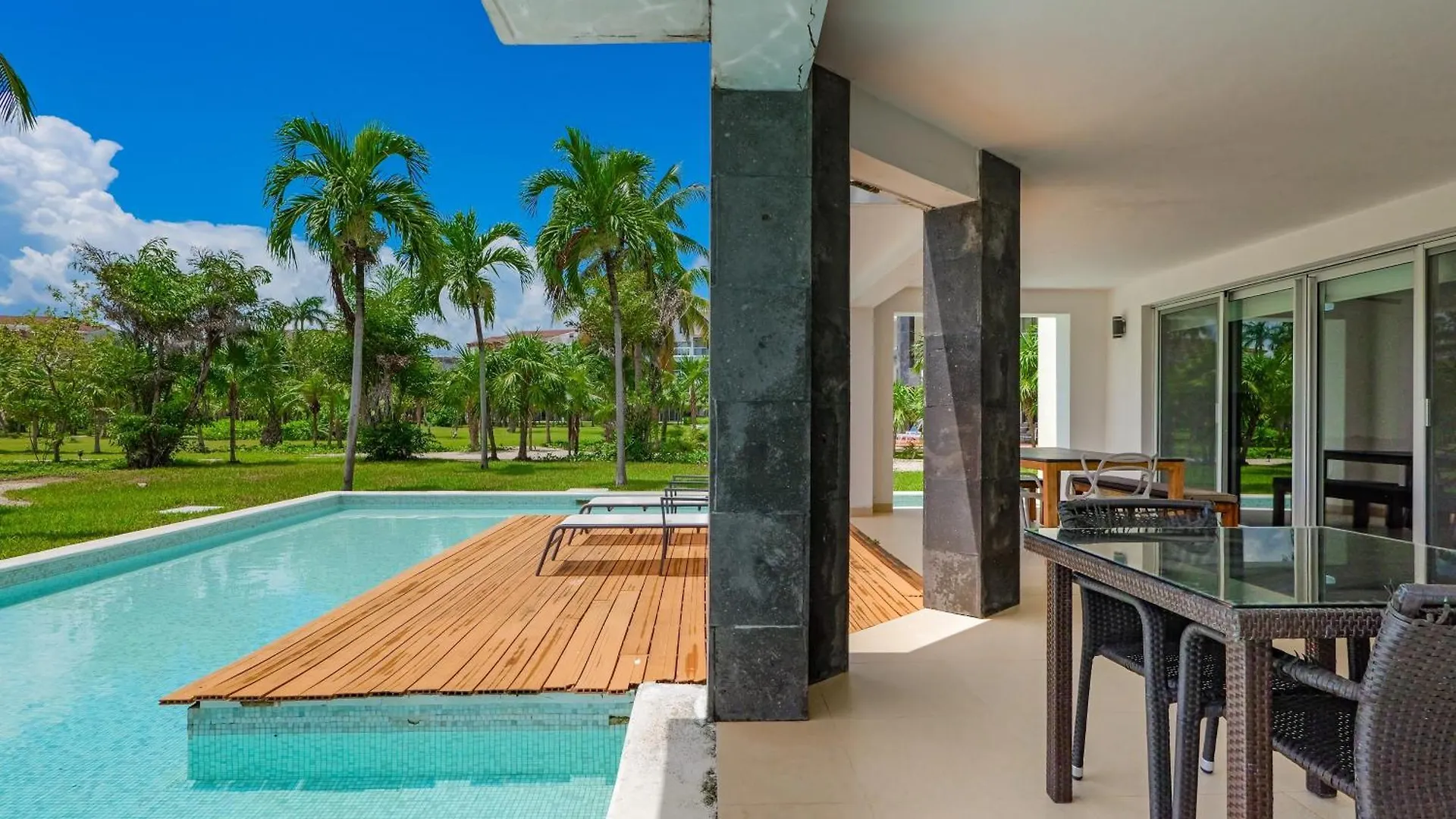 Seaside Serenity Retreat At Mareazul Norte Playa del Carmen Apartment