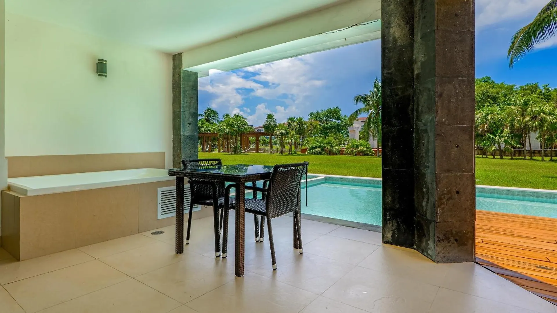 Seaside Serenity Retreat At Mareazul Norte Playa del Carmen 0*,